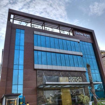 Hotel Delite Grand Faridabad Exterior photo