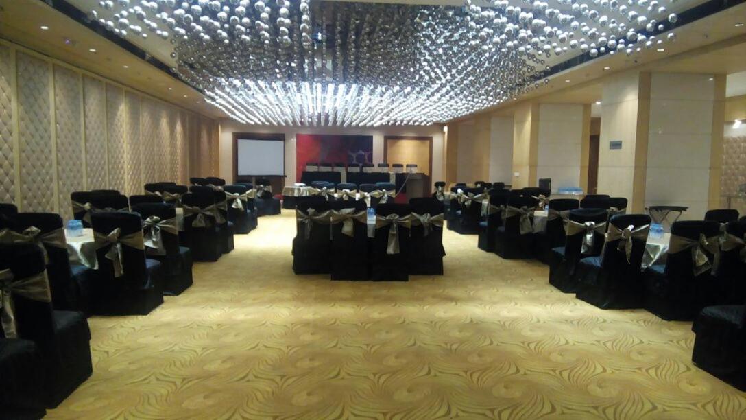 Hotel Delite Grand Faridabad Exterior photo